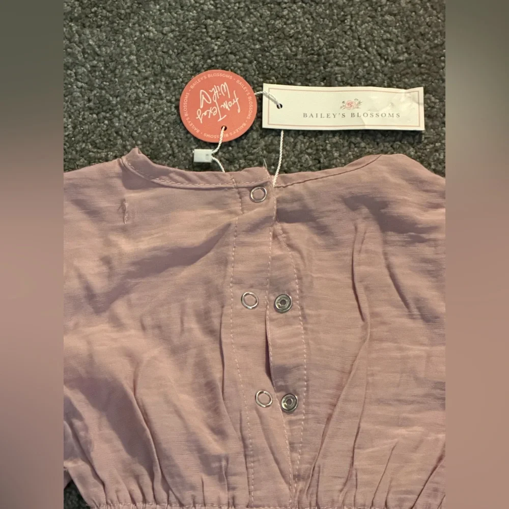 Bailey’s Blossoms Mauve Pink Bell Sleeve Baby Romper – Size 12–18M NWT
